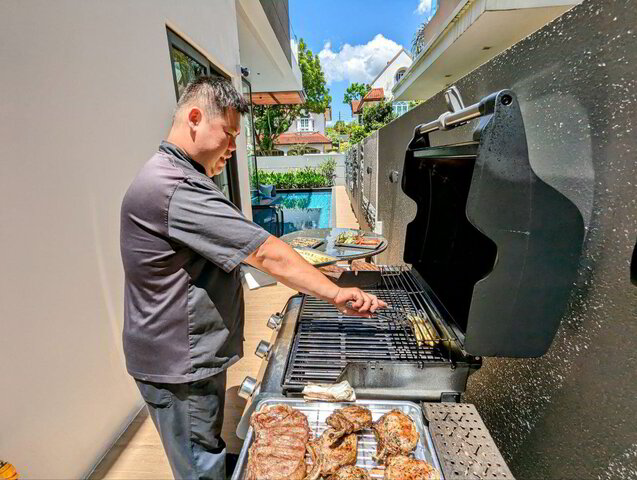 Live Station BBQ Chef Barbeque Catering with Chef Chef De Maison