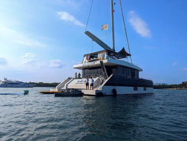 Eagle Wing 1 - Catamaran Yacht for Rent