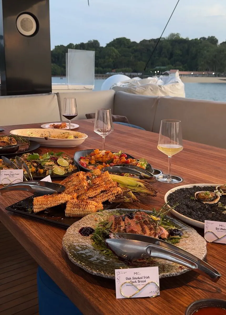 Yacht Dining Package ( Min 20pax )