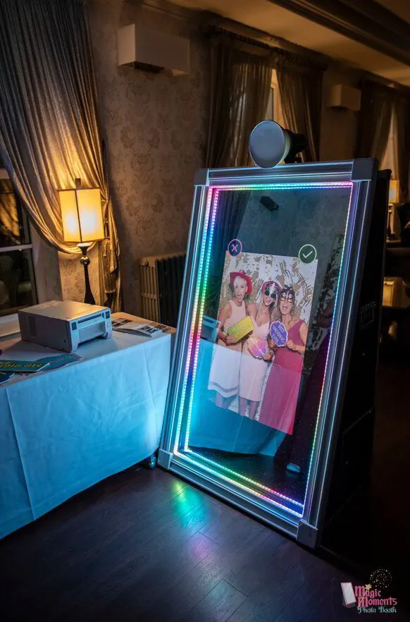 mirror photo booth rental
