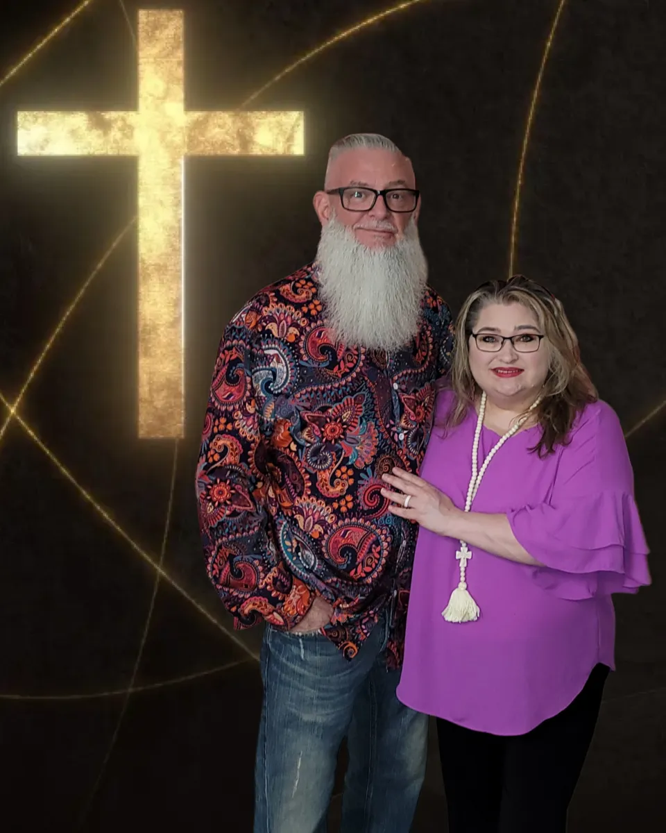 Pastor Rravis Hunt About us