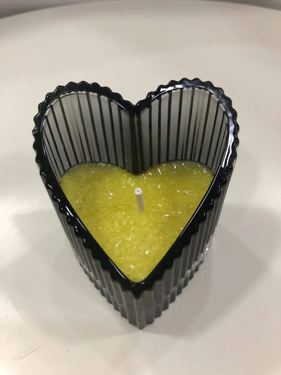 Essential candle "Heart" - yellow