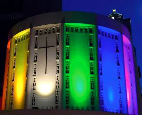 Plymouth: A People of Extravagant Welcome