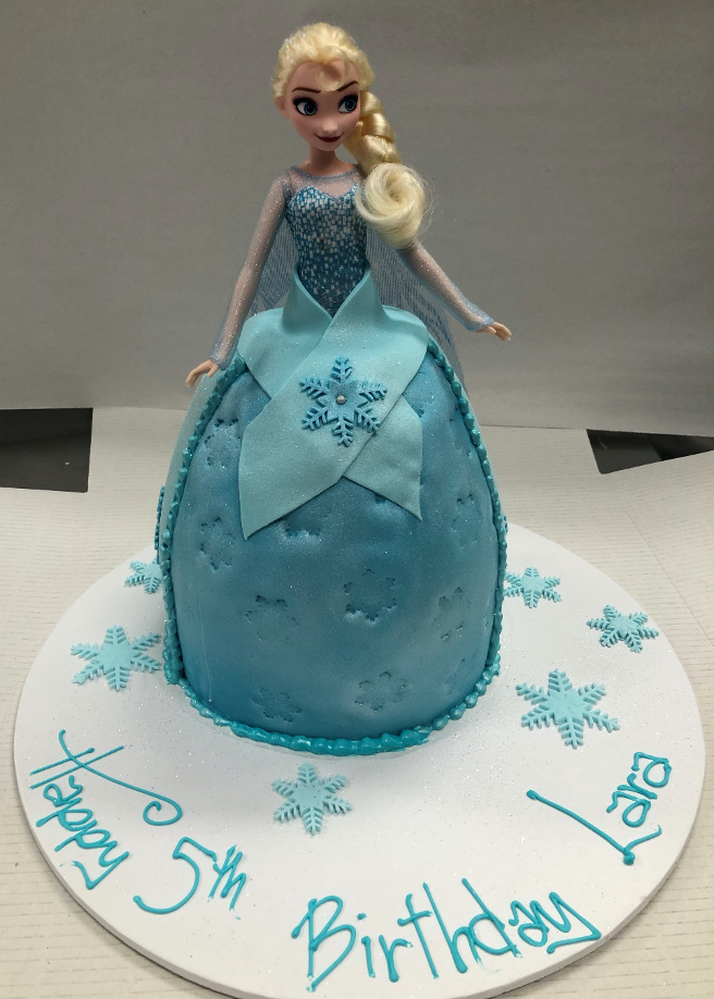 Cupcake Garage - Elsa doll cake | Facebook