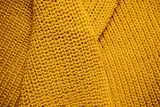 Вълнен класически шал в цвят горчица