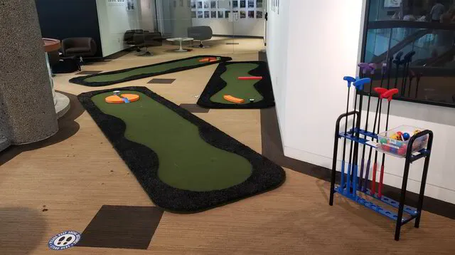 mini golf - everything included