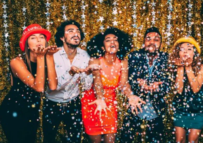 Top 7 Awesome Party Themes for a Holiday Party in 2017