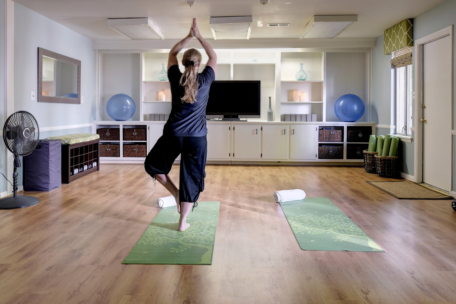 HOW TO START DOING YOGA AT MIDLIFE