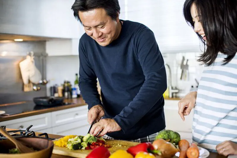 A HEART-HEALTHY DIET HELPS HEARING