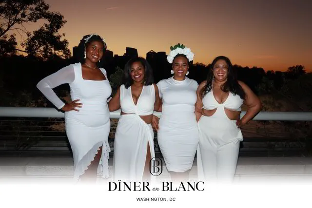 Roaming photo booth rental