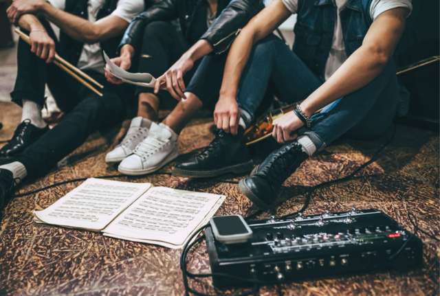 Cosmo Media Sell Your Music Everywhere - How to get a distribution deal for your record label