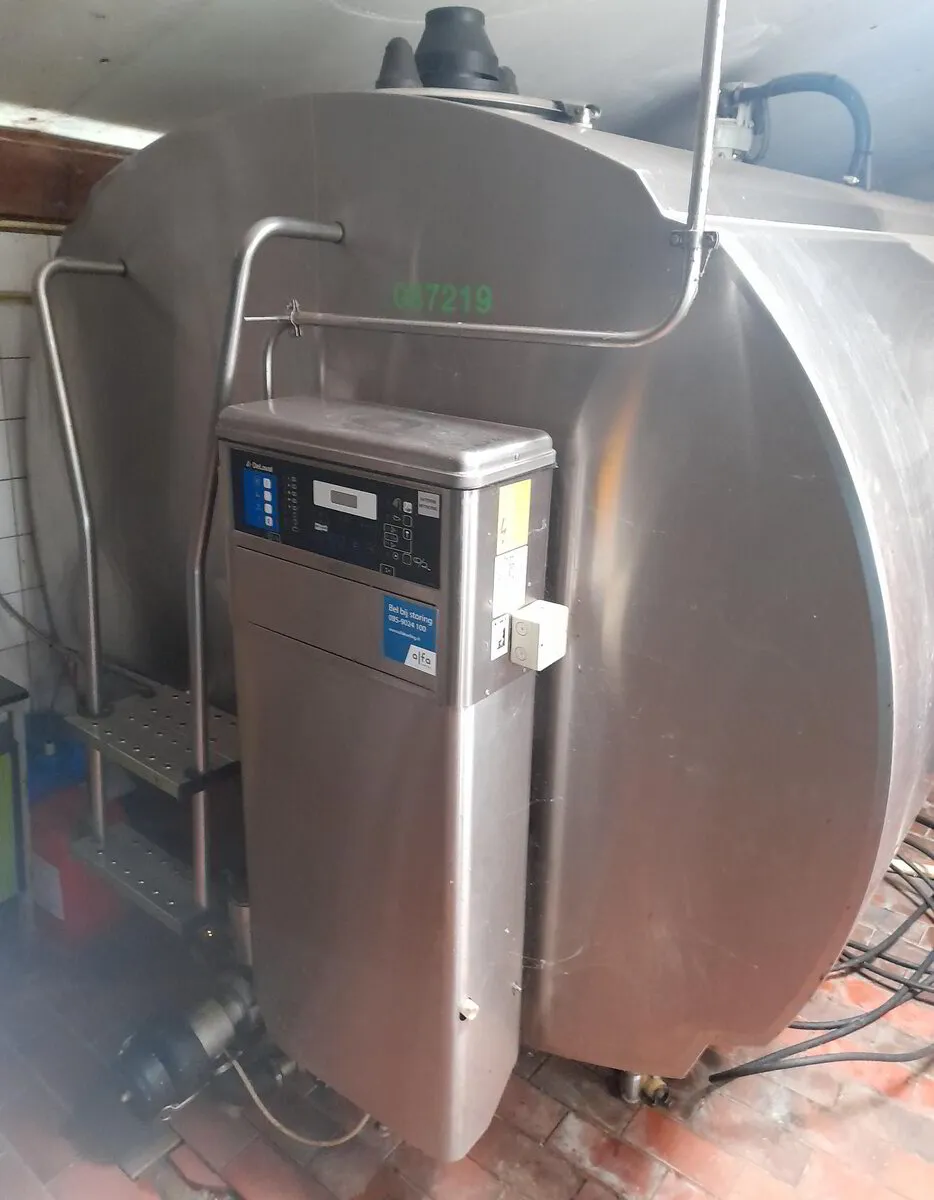 DeLaval DX/CE 8.000 liter milk cooling tank