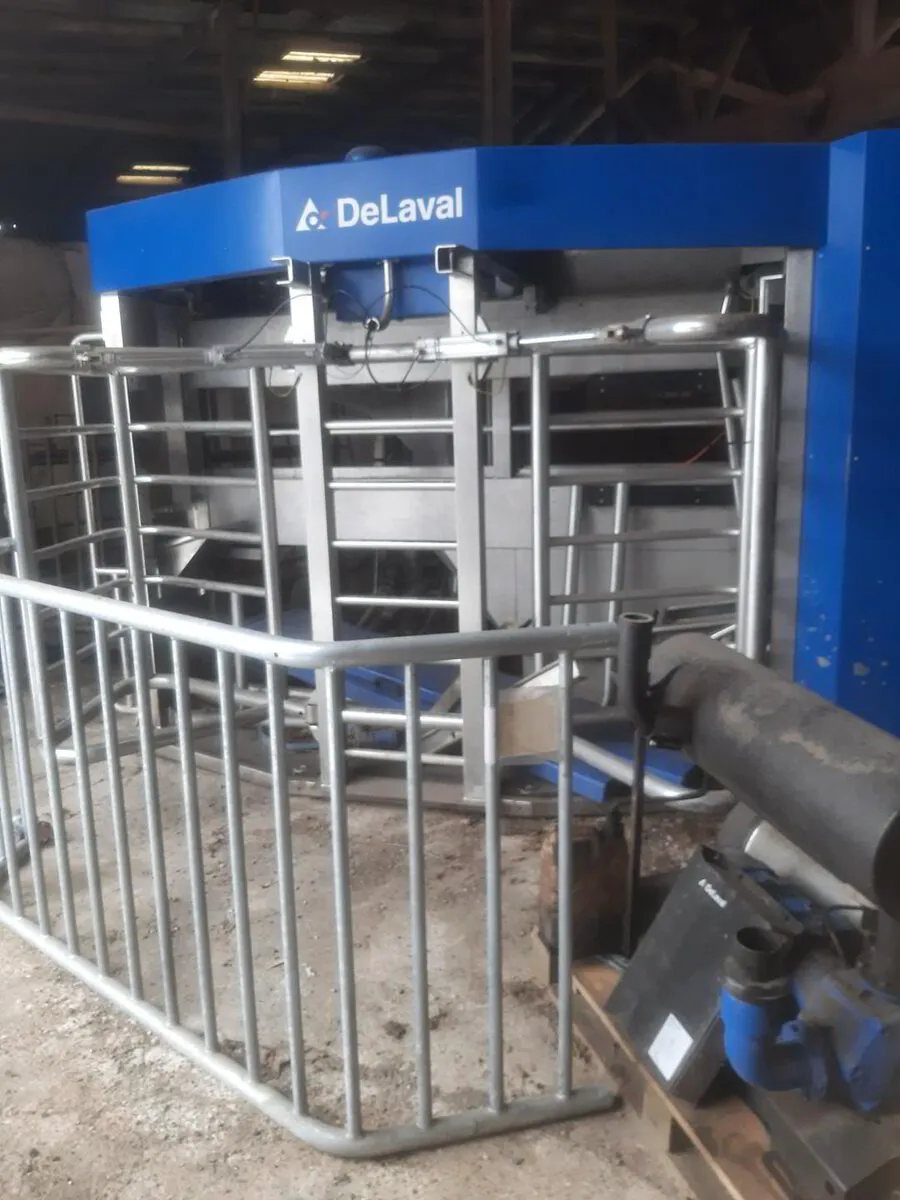 DeLaval VMS milking robot