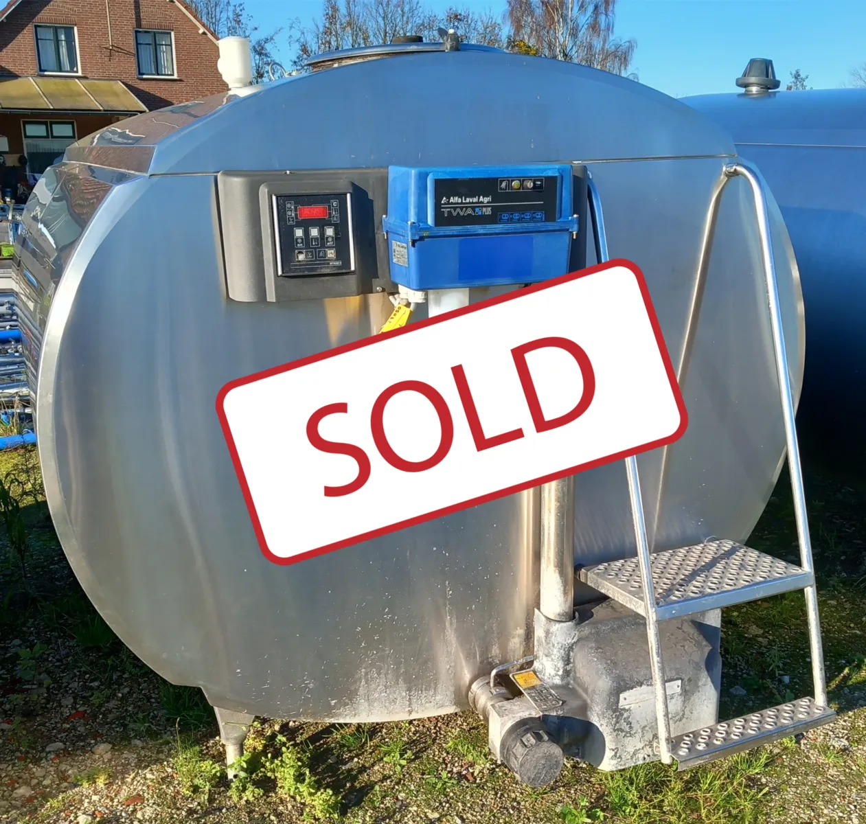 "Sold" DeLaval MG+ 4000 liter milk cooling tank