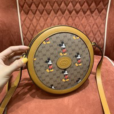 gucci disney round bag