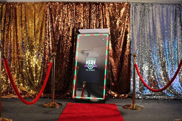 Magic Mirror | Best Photo Booth Rental
