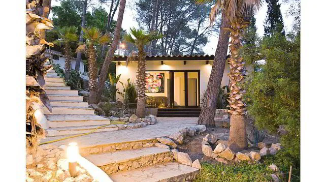 Garden House For Vacational Rent Near Barcelona