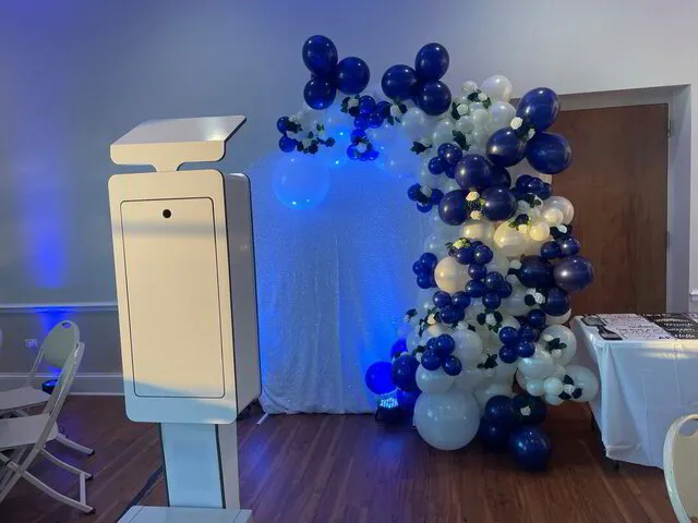Photo Booth Experience & Rental Chicago | Eminence Photo Booth Rentals
