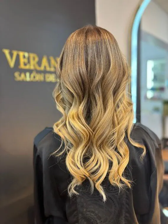 Coloración &amp; Colorimetría para Cabello o Pelo: La Ciencia y el Arte del Color en Salón de Belleza Veranvior