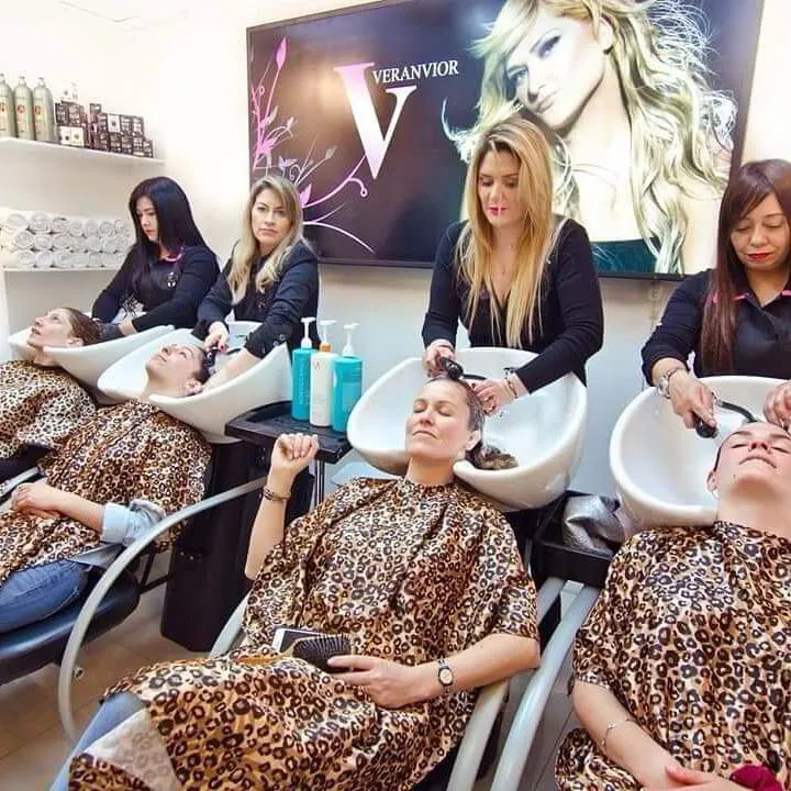 Mejores Coloristas – Peluqueros Expertos en Rubios - Veranvior en Providencia