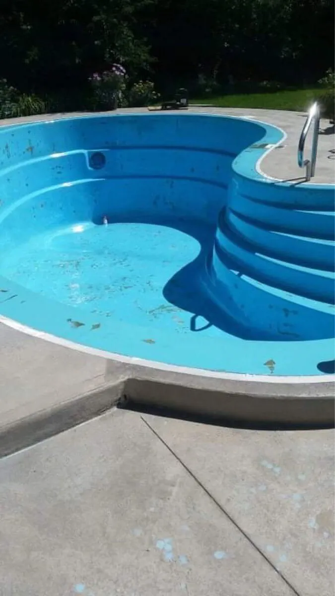 Pacific Blue Fiberglass Pool