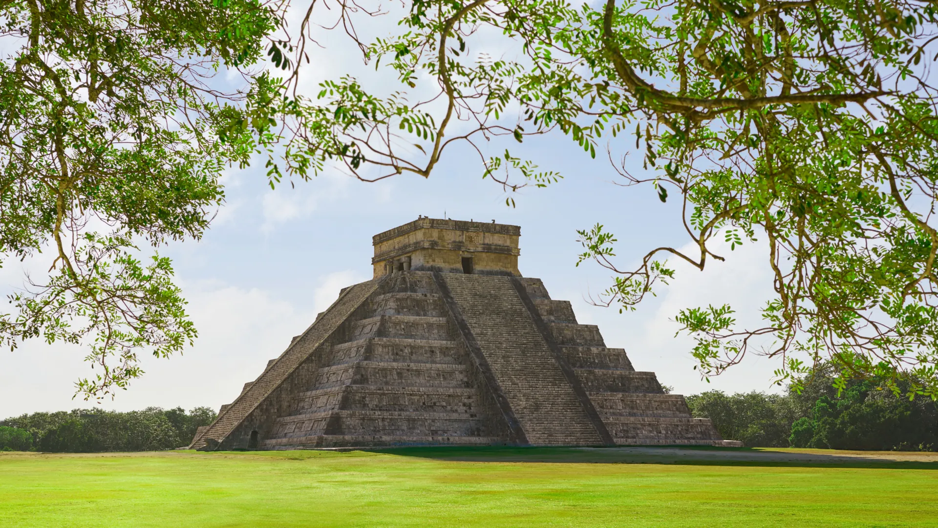 la pirámide Kukulkan del conjunto arqueológico Chichén Itzá