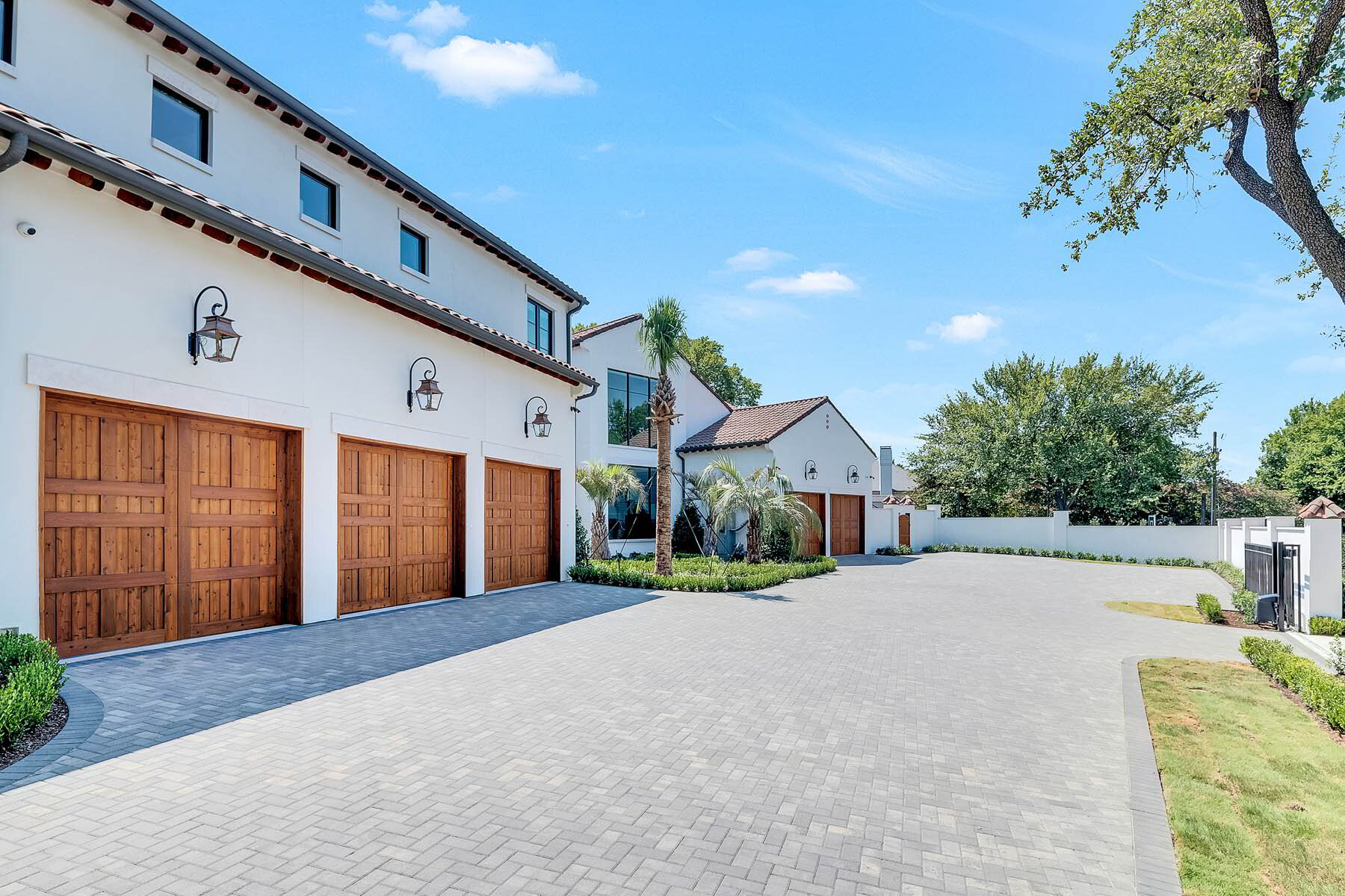 Garages for 2025 - Trends and Designs for New Luxury Homes