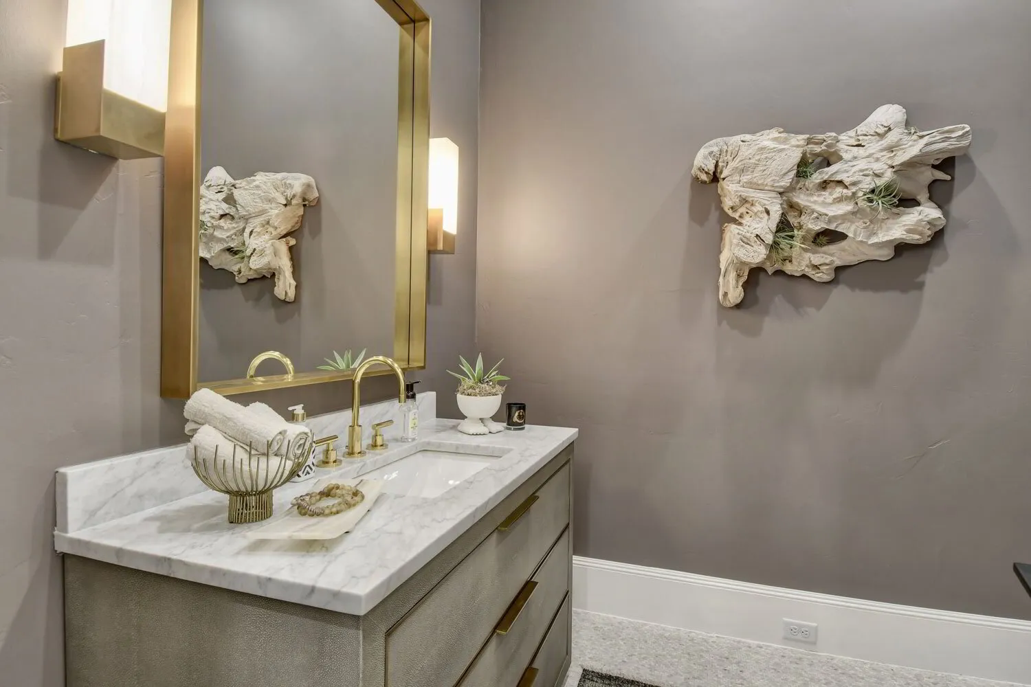 Custom Home Bathroom Fixtures