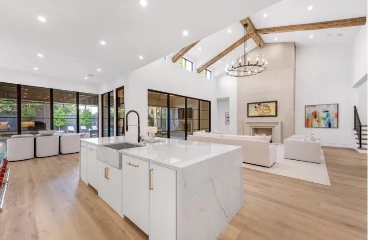Retrospective of Luxury; Designs, Amenities, and Decor in Custom Homes