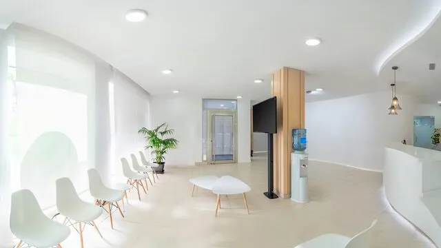 https://stock.adobe.com/images/panorama-of-a-bright-reception-and-waiting-room-in-a-clinic-with-desk-modern-chairs-and-plants-indoor-mockup-with-screen-with-copy-space/224995456?prev_url=detail