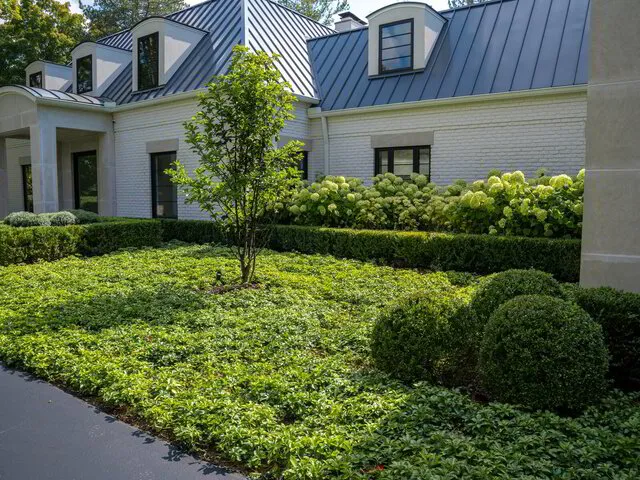 Custom Landscape & Hardscape Design: JCB Design and Build