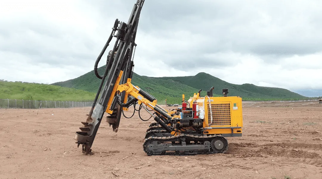 Machine La Roca Trituradoras de Roca | Hidrotrack - Track Drill | Pyrosoluciones México