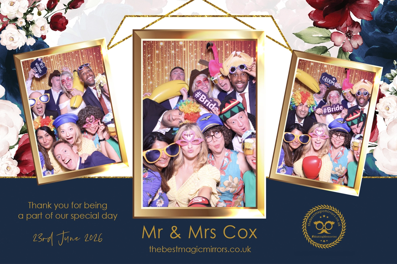 Wedding Photo Booth Design Options | The Best Magic Mirrors