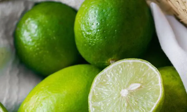 Picture of limes in a basket