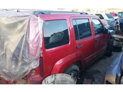 2008 Jeep Cherokee 2.8 crd red right